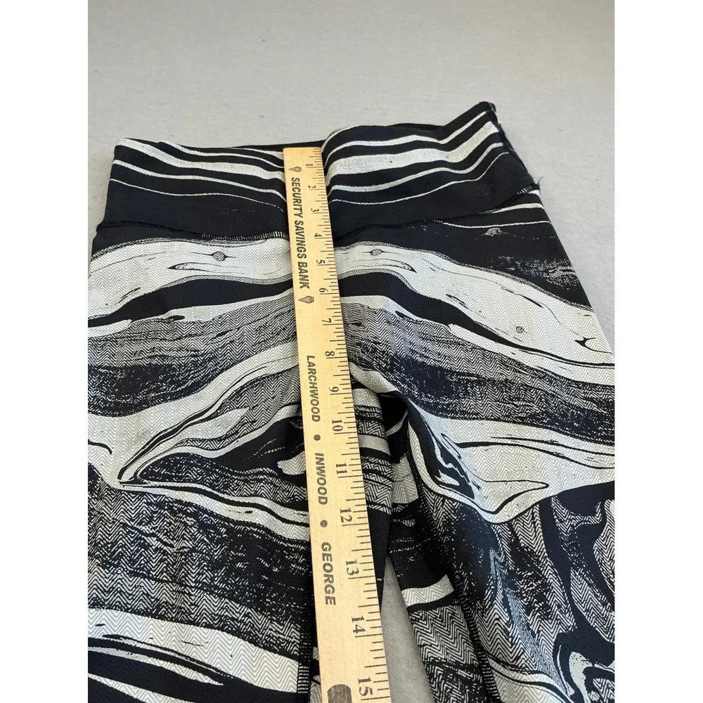 lululemon athletica preowned these